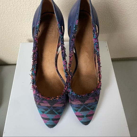 Joe’s High Heels 8.5 Leather Sole Aztec pattern - Picture 2 of 5